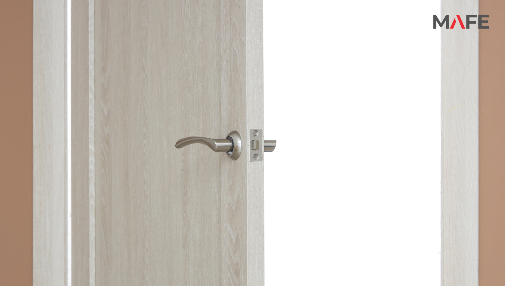 khóa cửa gỗ đẹp